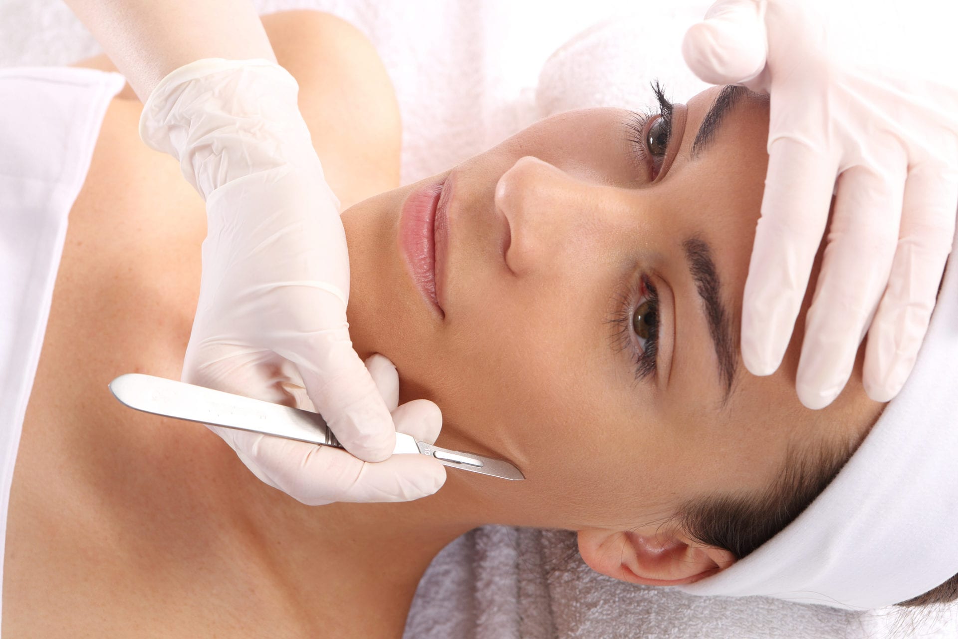 dermaplaning-scaled