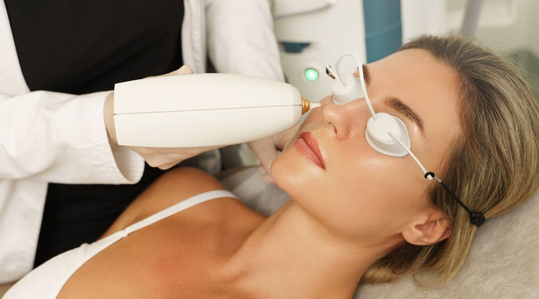 woman-undergoing-ipl-treatment-3
